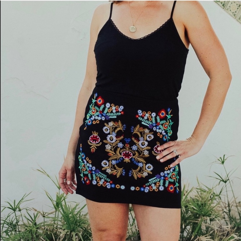 Shein Black Knit Floral Embroidered Mini Skirt